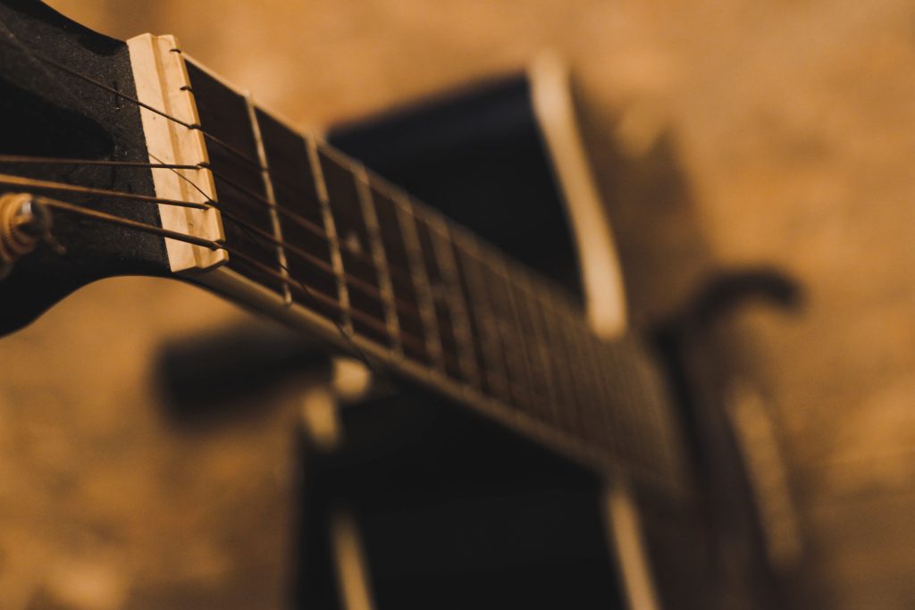 7-string guitar tuning online using a microphone